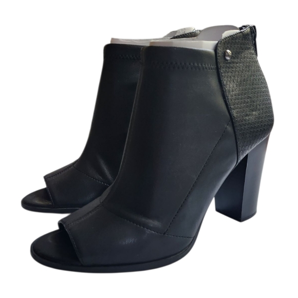 Vera Wang Simply Vera Skimmer Black Simply Stretch Ankle Boots - Picture 5 of 13